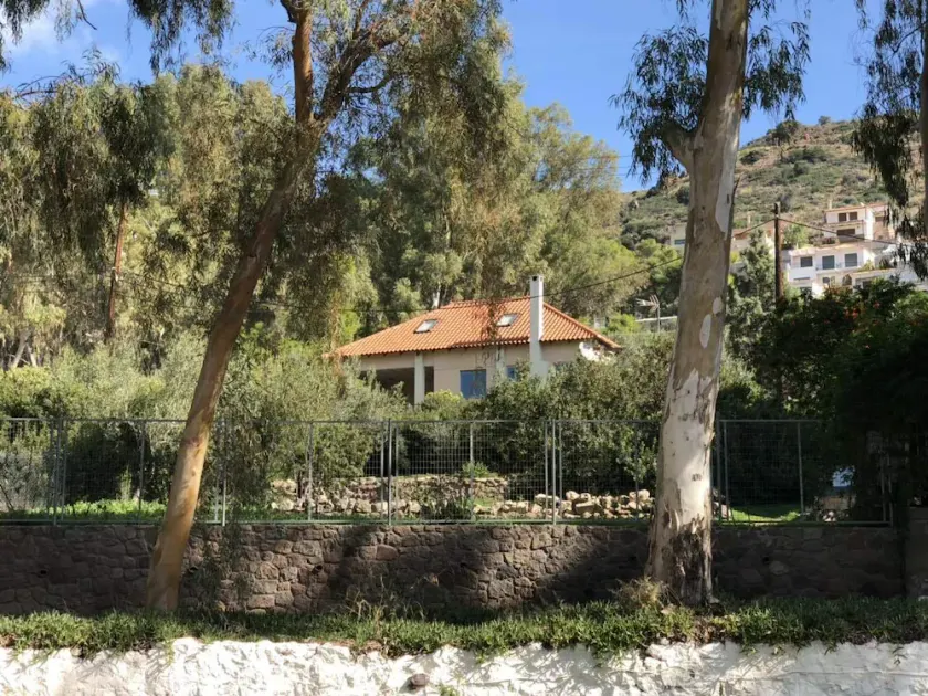 VILLA SUL MARE IN AEGINA - Image 1