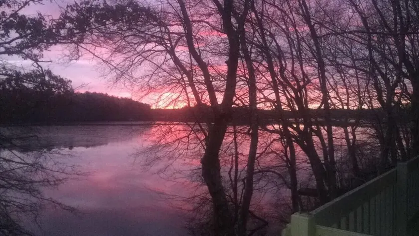 Beautiful Cape Cod Lakefront Retreat with Dock - Image 1