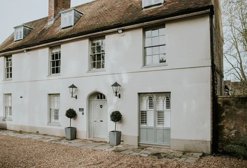 Das Gate House ist ein hübsches Landhaus auf dem Dean's Court Estate - Image 1