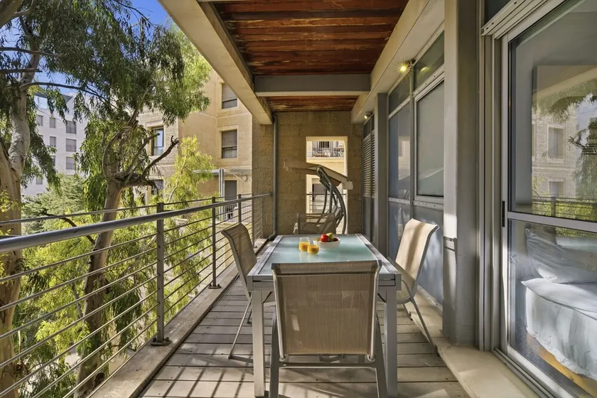 MAMAD Quiet with Terrasse in City Center by FeelHome - Image 1