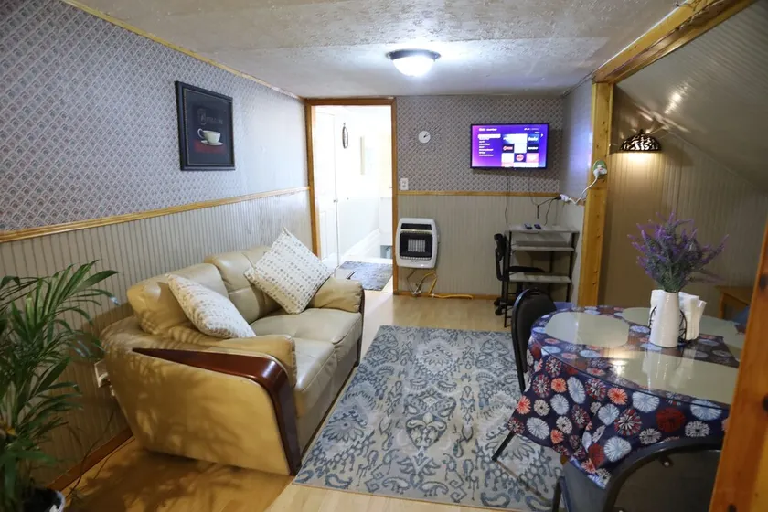 3-Bedroom apt. ideal location near new river gorge - Image 1