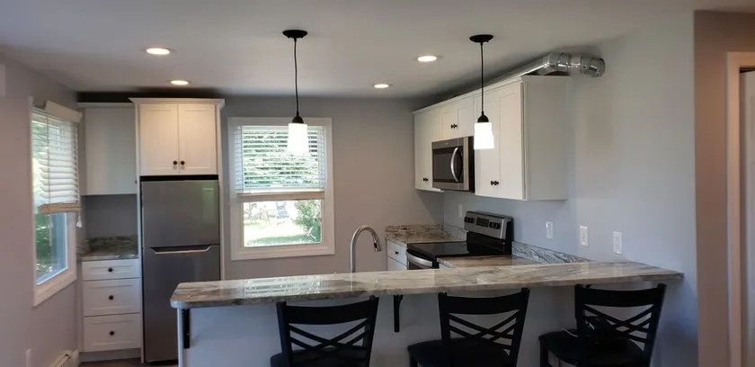The Boon street apartment in Narragansett Pier walk to the beach! - Image 1