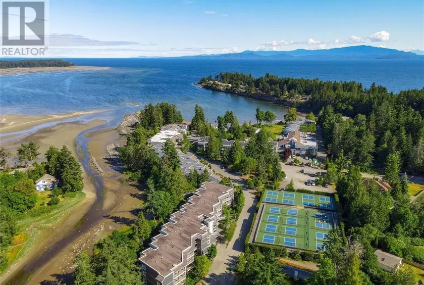 Sand, Sea, and Sky.  Steps from Beach - 2 Full Baths - 2 Bedroom Suites.  - Image 1