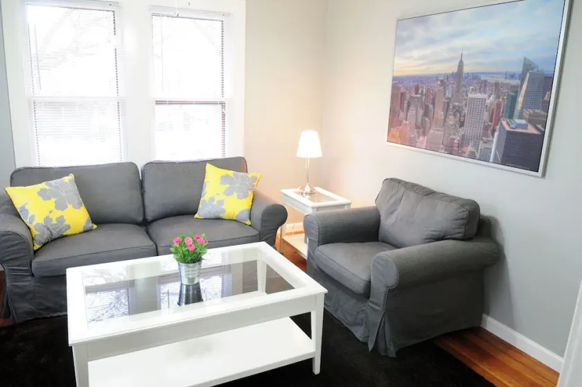 2BD / 1BA - The Treehouse - Hyde Park Home aus den 1930er Jahren von UT / Downtown - Image 1