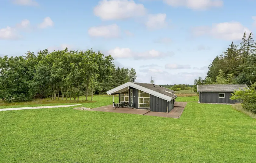 3 Bedroom Beautiful Home In Frøstrup - Image 1