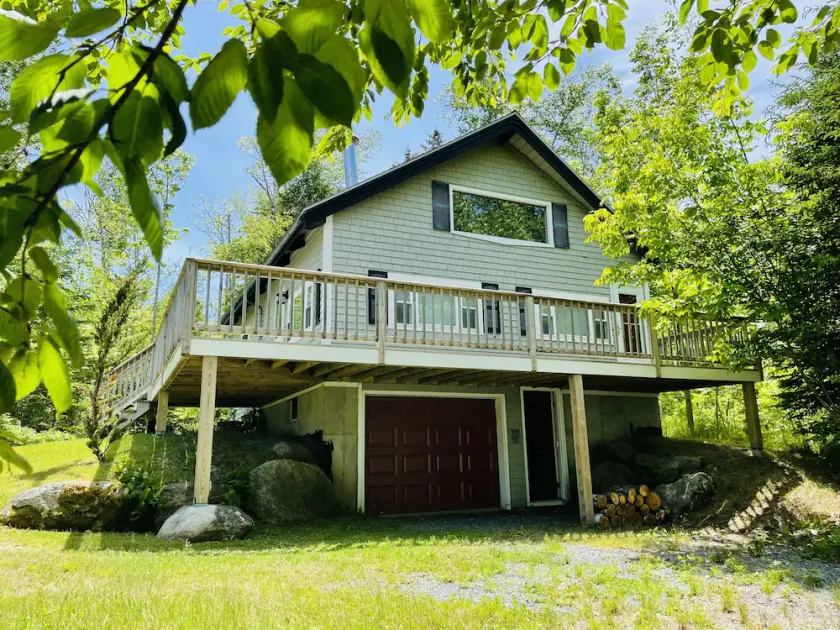 Chalet with a Private Beach in Acadia National Park - Image 1