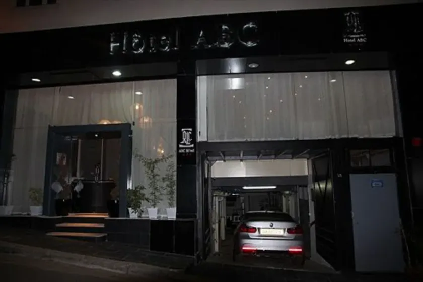ABC Hotel - Image 1