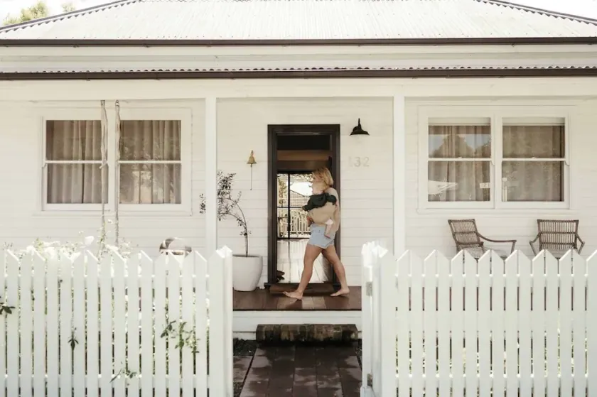 Luxe Historic River Port Stay - Pay 2, Stay 3* - Image 1