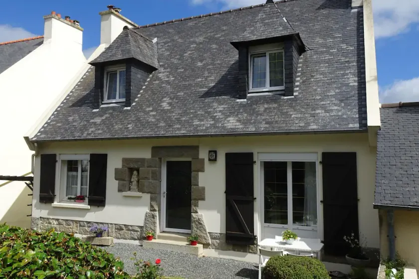 Breton Cottage Near Armorique Natural Park - Image 1