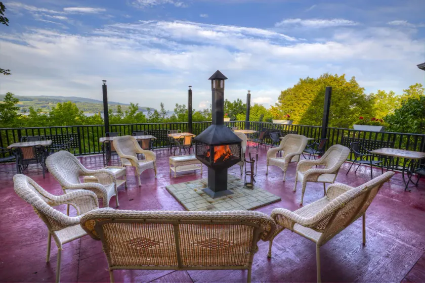Manoir Charlevoix - Image 1