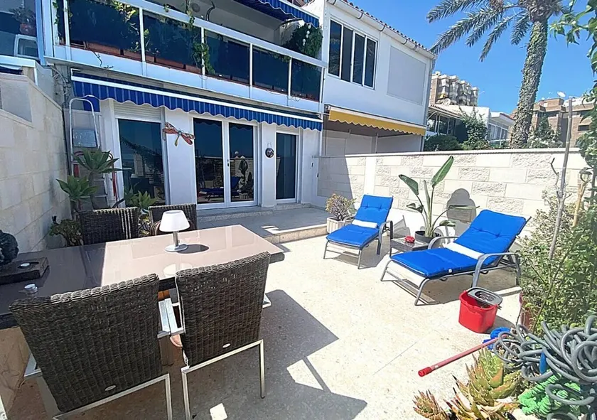 Casa del Mar - Immaculate 1-Bed House in Benidorm - Image 1