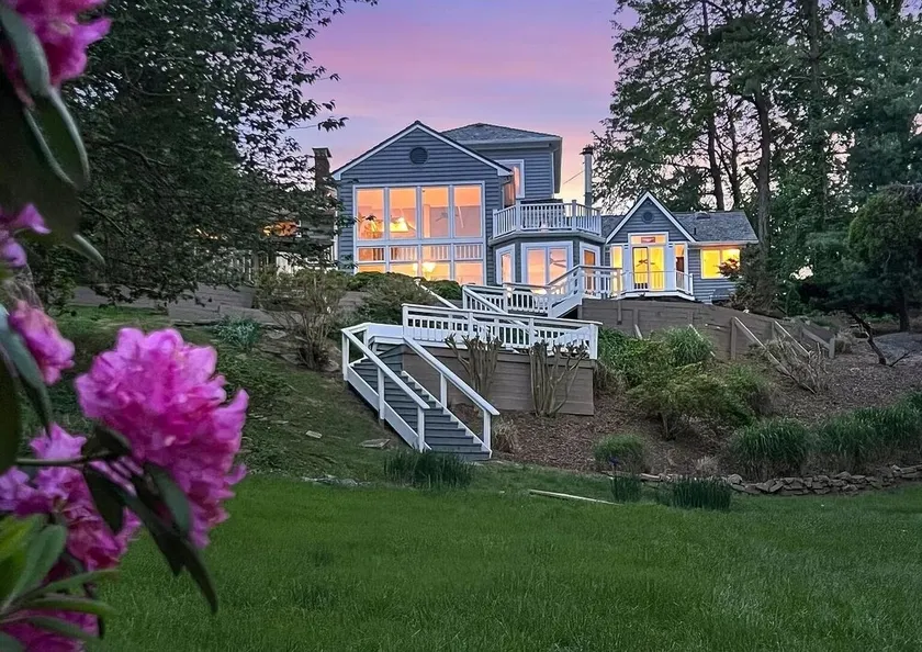 Spacious 5-Bedroom Waterfront Oasis with Private Dock, Pool and Hot Tub - Image 1