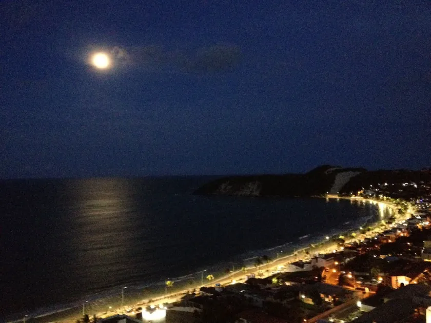 Bela vista de Ponta Negra - Image 1