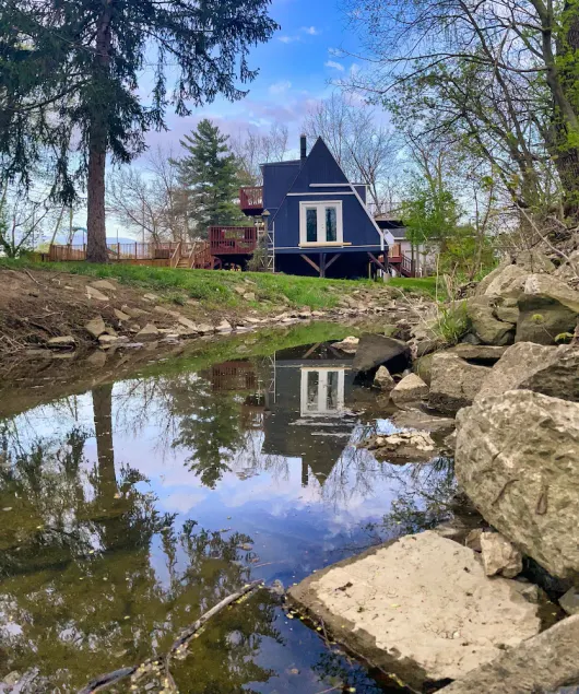 Relaxing Scenic 2-Bedroom Retreat With Private Hot Tub - Image 1