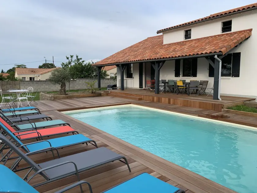 Grand Gite Familial Avec Piscine Proche PUY DU FOU - Image 1