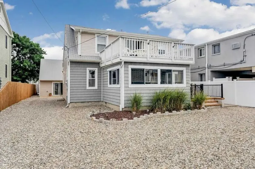 Beautiful 3br-2ba^Lavallette Jersey Shore rental! Summer 2026! Sleeps up to 8! - Image 1