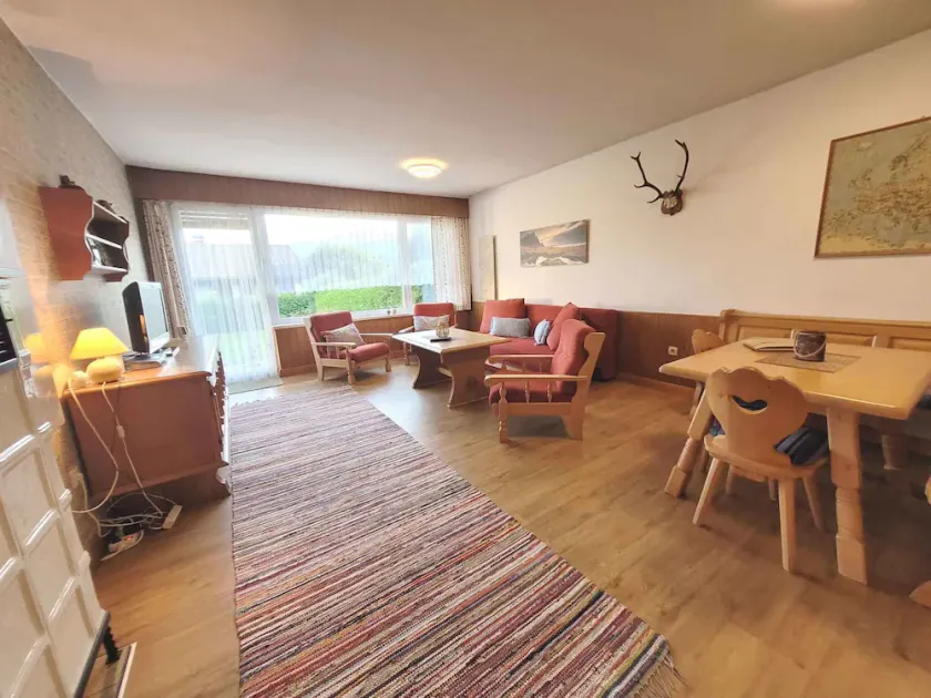 Holiday home cozy with sunbathing area - Image 1