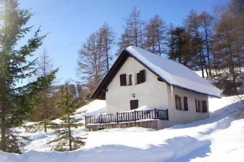 Incantevole chalet a 800 metri dalle piste in una piccola stazione sciistica - Image 1