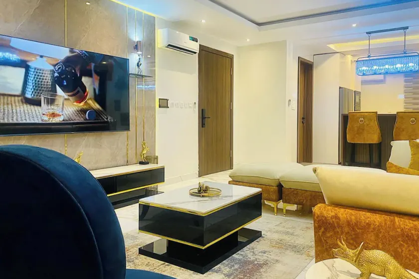 Beautiful 2 bed Flat in Much Sought After Estate - Image 1