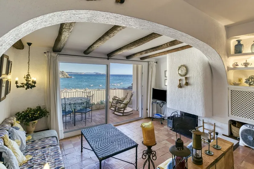 Ferienwohnung „Mediterranean Paradise“ nahe Strand mit Terrasse und WLAN - Image 1