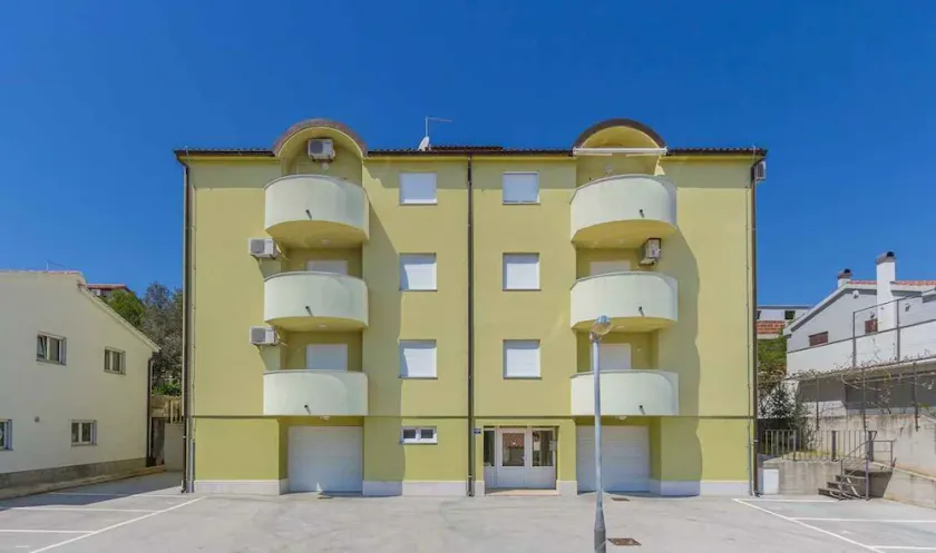 Holiday apartment with sea view - Image 1