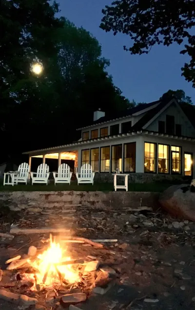 Lake Erie Lakefront Custom Built Cottage - Image 1