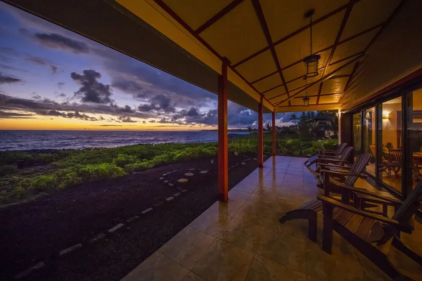 HALE HALE'AI (Delphinhaus) OCEANFRONT SPECTACULAR - Image 1