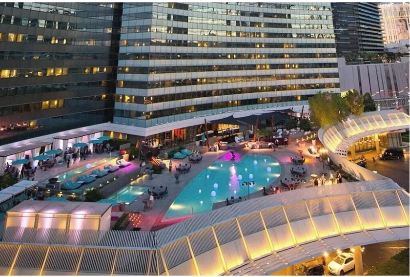 VDARA HOTEL Premium Studio Suite * FREE VALET PARKING - Image 1