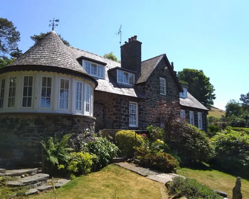 Stunning Grand Country House, Fabulous Sea Views in Llwyngwril Snowdonia (Eryri) - Image 1