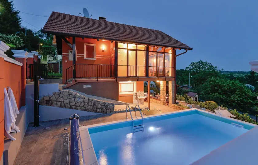 Awesome home in Novi Marof - Image 1