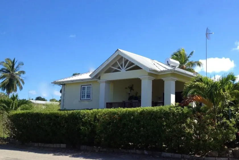 Stunning detached property near Sandy Lane on beautiful West Coast of Barbados - Image 1