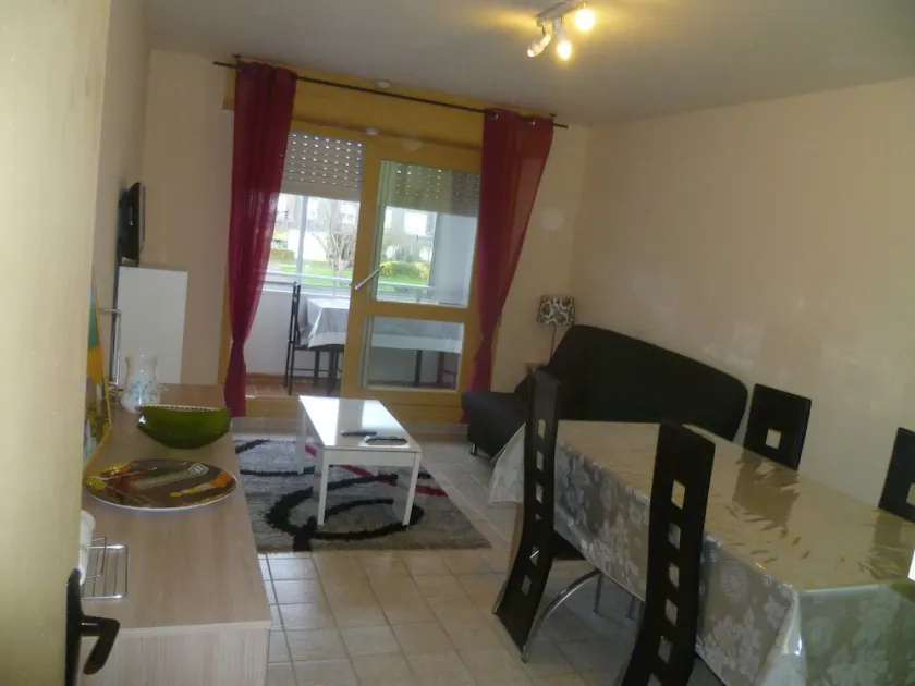 COURSEULLES 150 Meters FROM THE SEA NEAR PORT AND SHOPS - Image 1