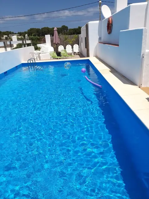A very sunny house with a pool and a magnificent garden - Image 1