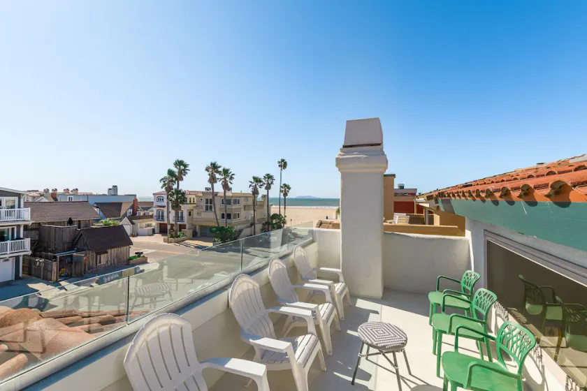 STUNNING! Ocean Views!! Lux Remodeled Modern Beach House. +PELETON . - Image 1