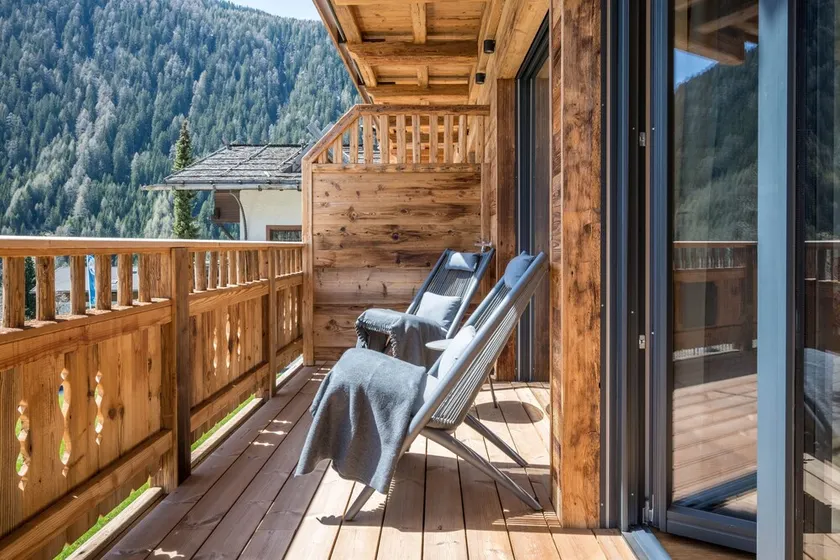 Apartment \"Mulin Loise\" next to the Skiing Area with Mountain View, Sauna & Garden - Image 1