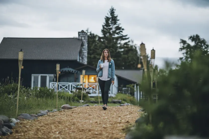 NORTHERN LIGHTS!  Stately 5 bedroom beach house on Lake Superior. - Image 1