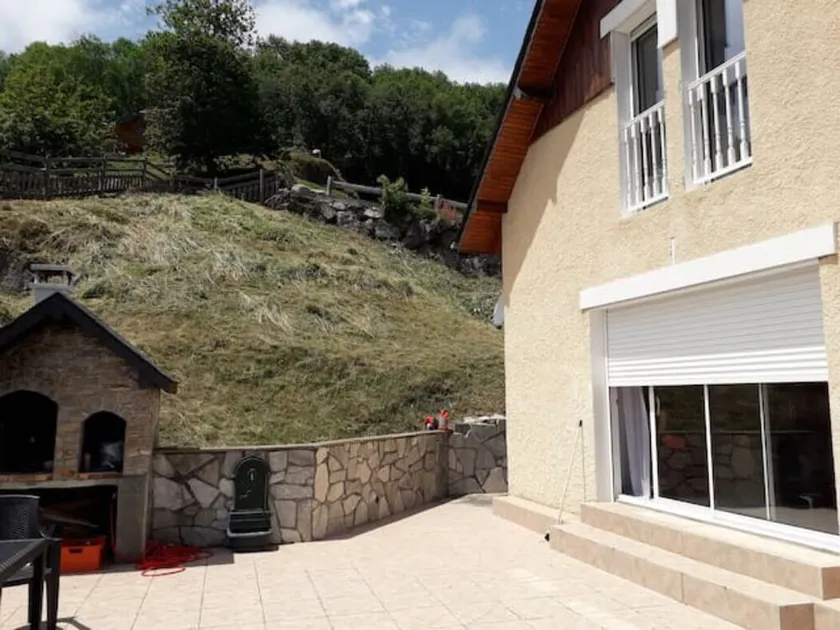 Vacation home in the heart of the Pyrenees National Park. - Image 1