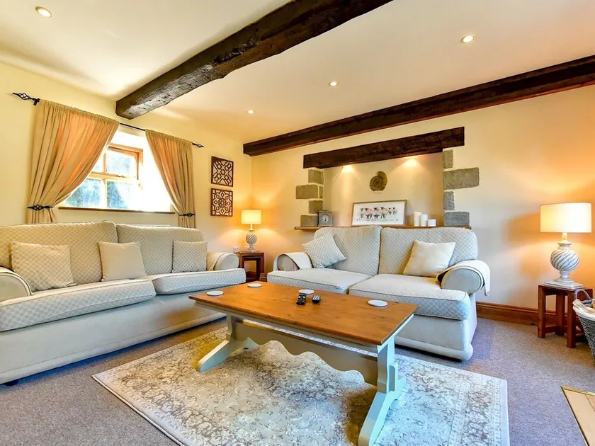 Cosy Rural 2 Bed Barn conversion close to Beach - Pass the Keys - Image 1