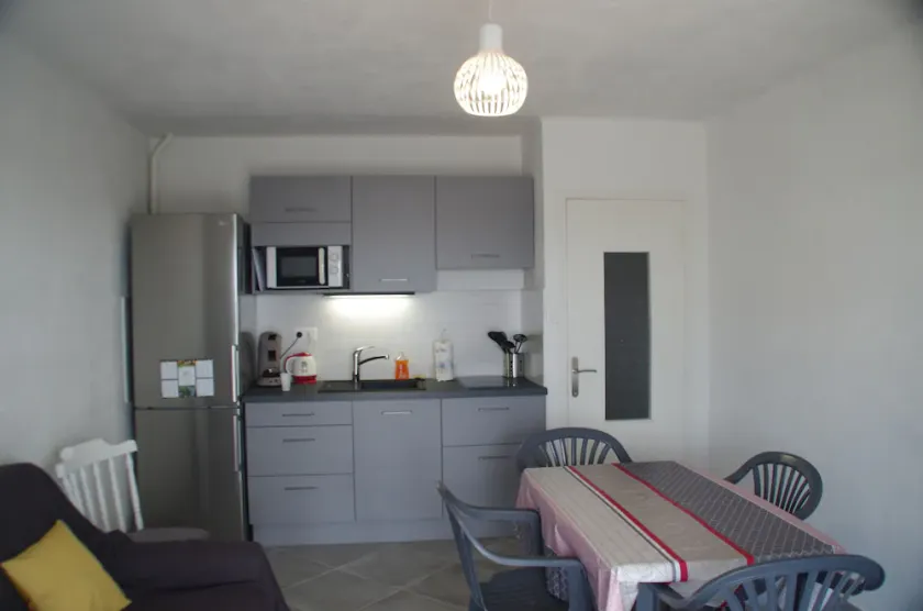 Superbe appartement avec vue sur le port et plage - Image 1