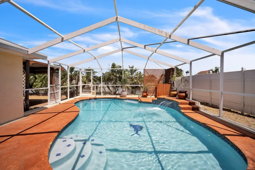 Waterfront Escape With Private Pool & Gulf Access 3 Bedroom Home - Image 1