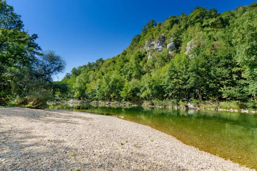 Fani's Riverside Home with Sauna & Beach - Happy Rentals - Image 1