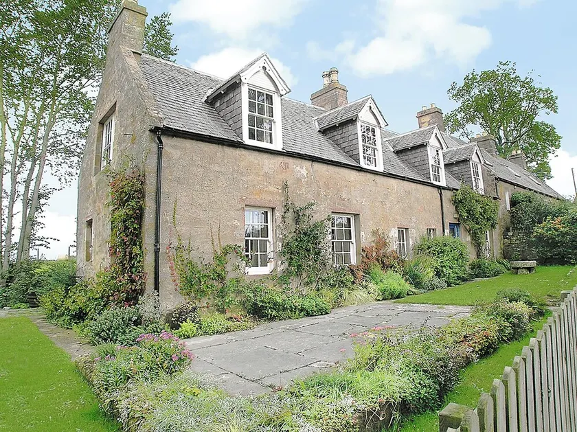 4 bedroom accommodation in Bayfield, Nigg - Image 1