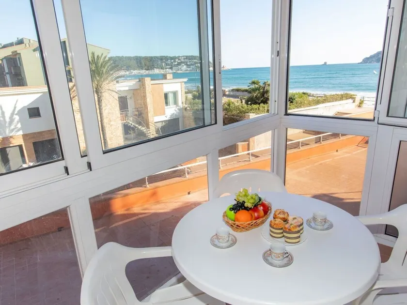 Apartment i Torroella De Montgrí med 2 sovrum som kan rymma 4 - Image 1