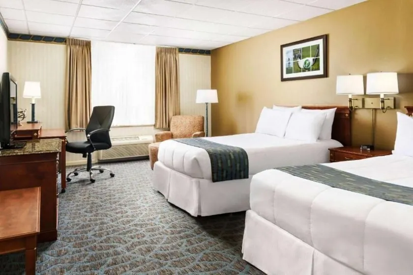 Cheat Lake Resort - Image 1