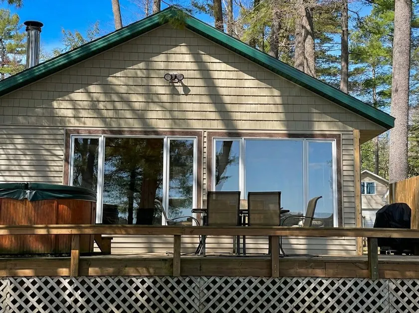 Serenity Beach Haus – Hot Tub & Fire Pit, Near Hiking, Skiing & Snowmobiling - Image 1