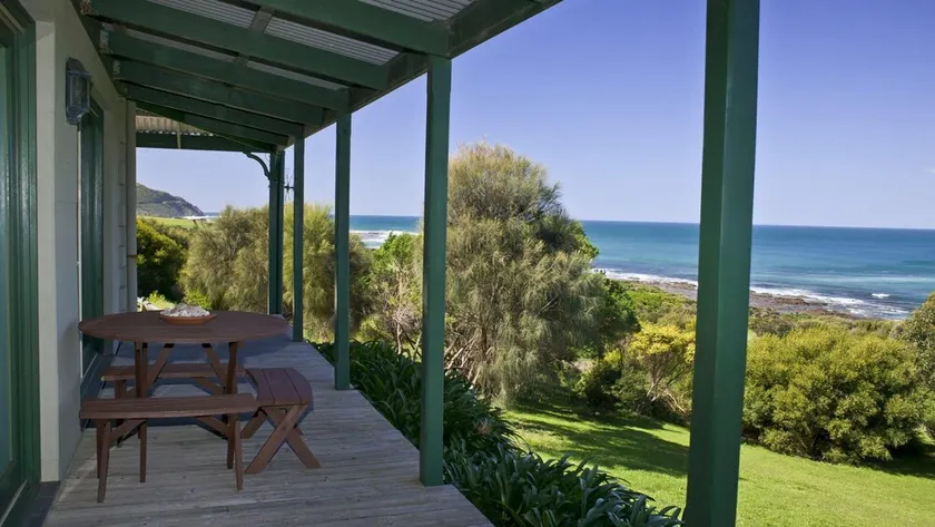 BENNETT'S BEACH HOUSE - GREAT OCEAN ROAD - APOLLO BAY - Image 1