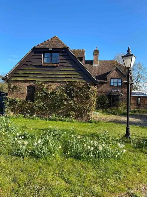 Cosy Rural Retreat Sleeps 3 & PetFriendly - Image 1