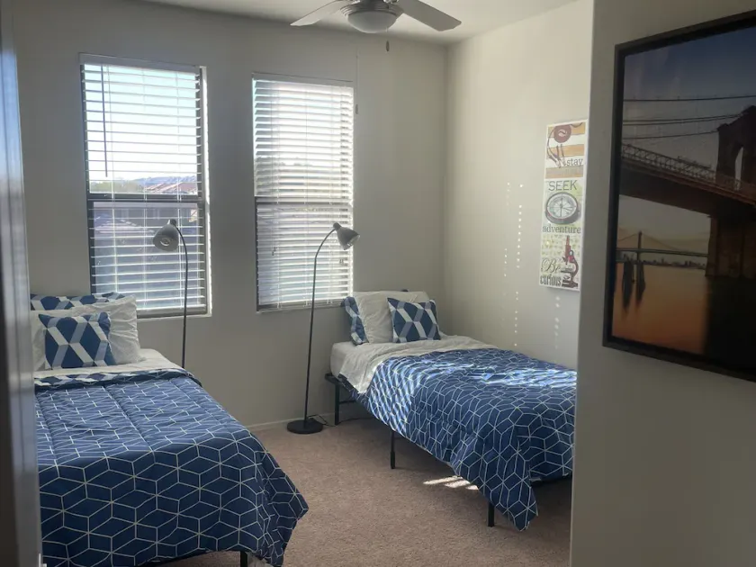 Phoenix Oasis - Ah! Ahwatukee! - Image 1