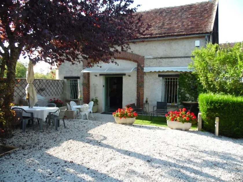 LUKKERNE TUILERIES. 5 personer .145 € NAT / WIFI - Image 1
