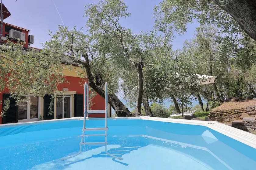 Maiso house nestled between the sea and olive trees - Image 1